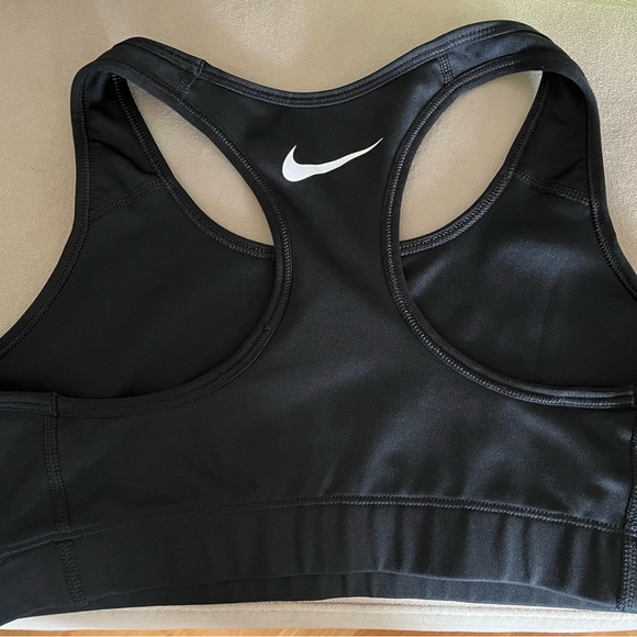 Nike Dallas black sports bra size M - Picture 2 of 4